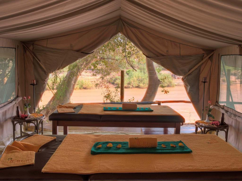 Sarova Shaba Game Lodge Archers Post Exteriör bild