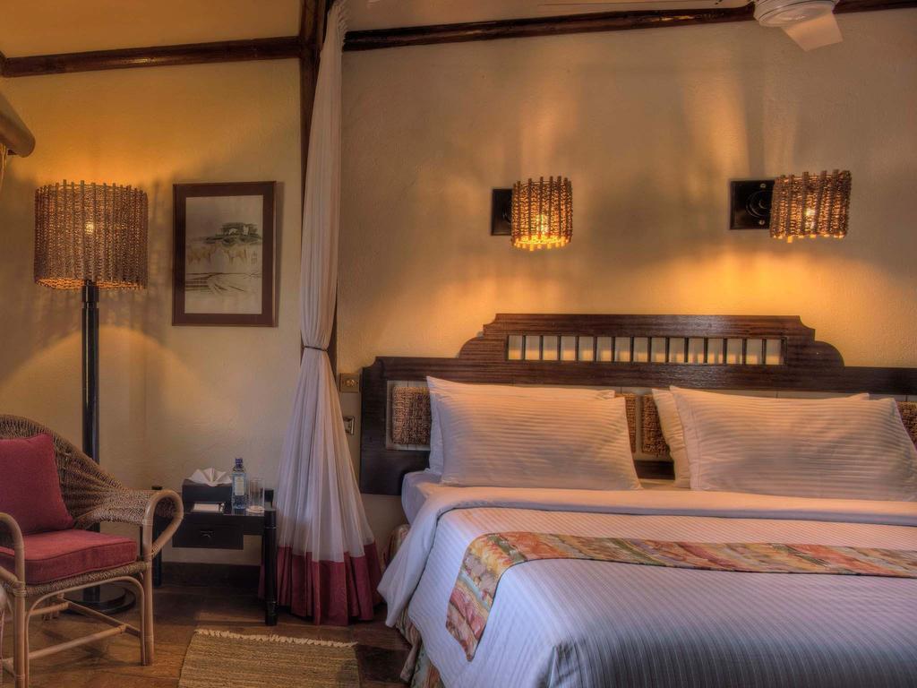Sarova Shaba Game Lodge Archers Post Rum bild