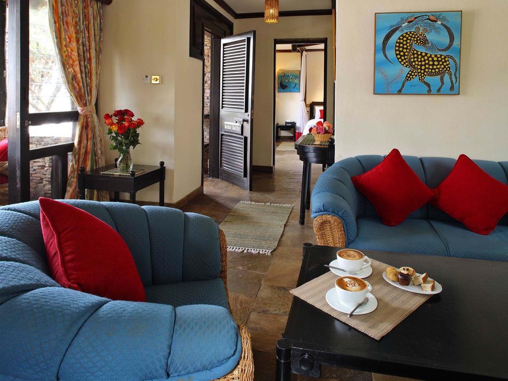 Sarova Shaba Game Lodge Archers Post Rum bild
