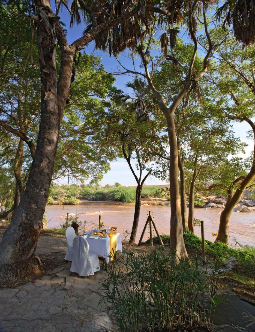 Sarova Shaba Game Lodge Archers Post Exteriör bild