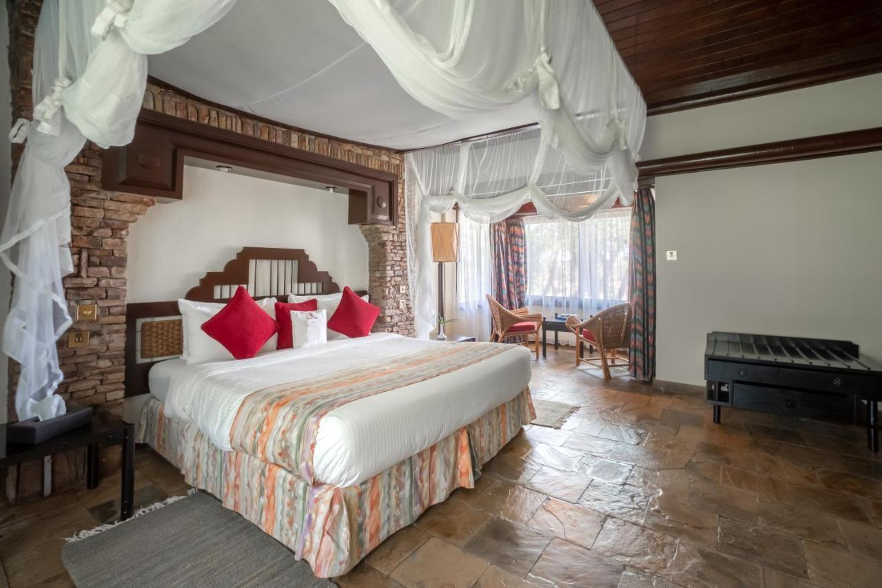 Sarova Shaba Game Lodge Archers Post Exteriör bild