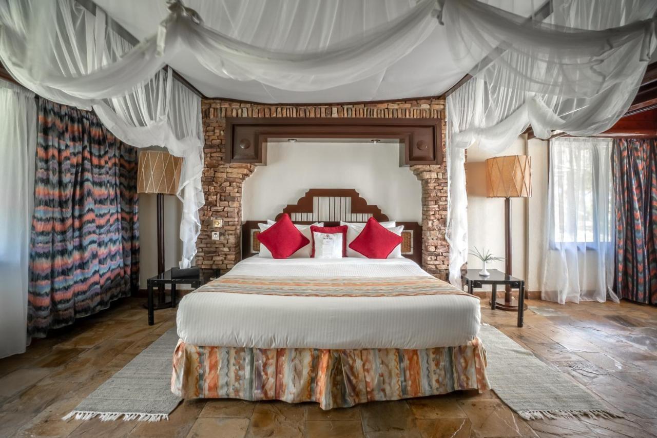 Sarova Shaba Game Lodge Archers Post Exteriör bild